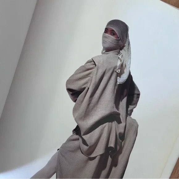 NWT ISSEY MIYAKE Book, First Edition, PHOTOGRAPHS By Irving Penn Hardcover, MINT